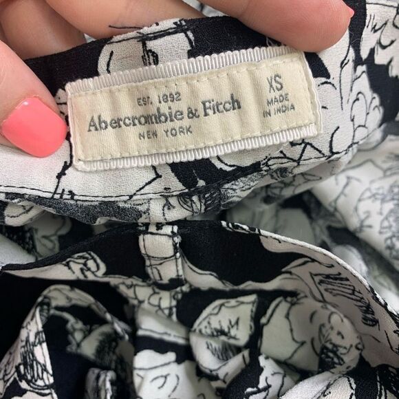 Abercrombie & Fitch black and White Wrap Skirt With Tie Size XS (p1) - Picture 3 of 4